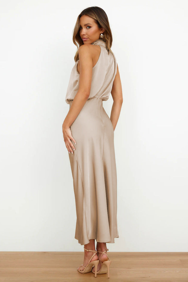 LARA - STRAHLENDES-ABENKLEID