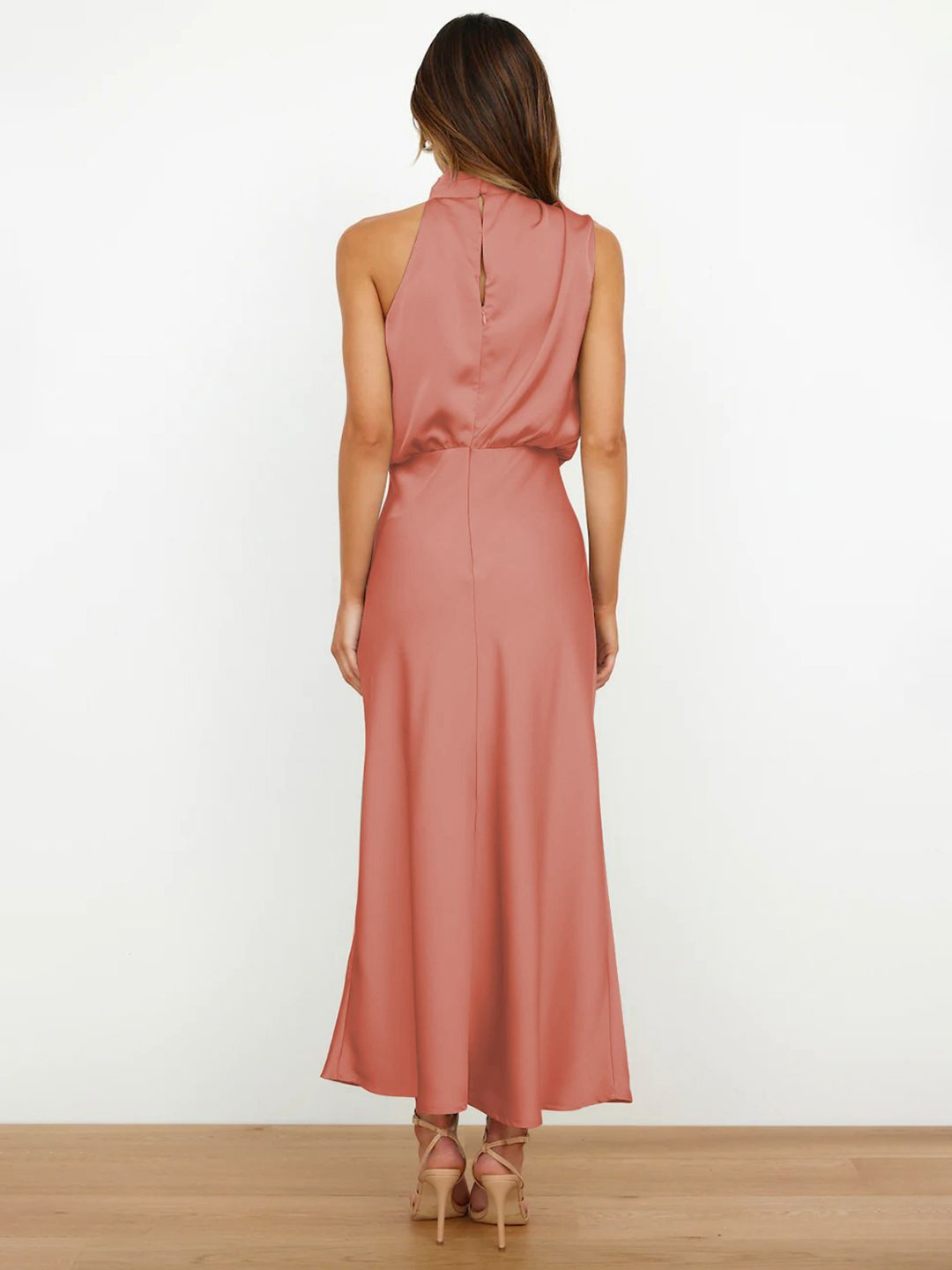 LARA - STRAHLENDES-ABENKLEID