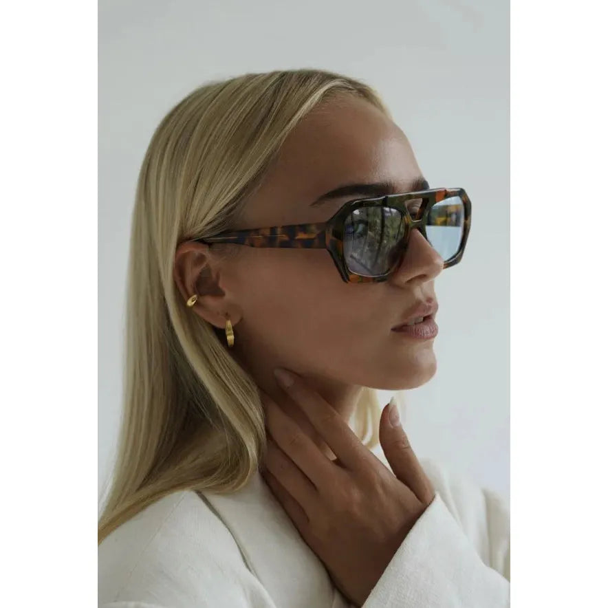 DINA - SONNENBRILLE