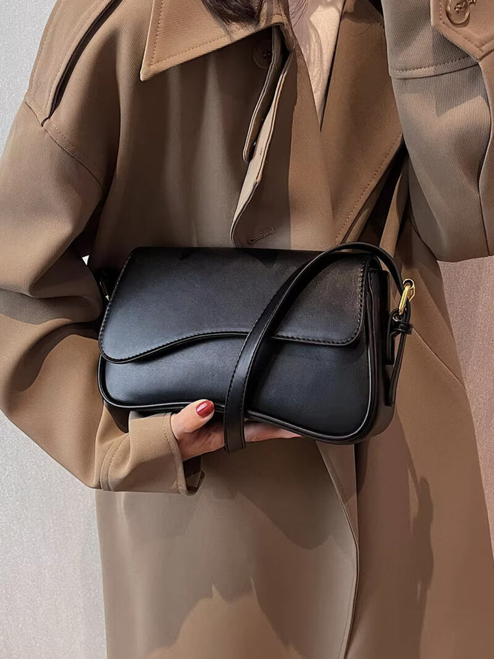 PIA - SCHULTERTASCHE