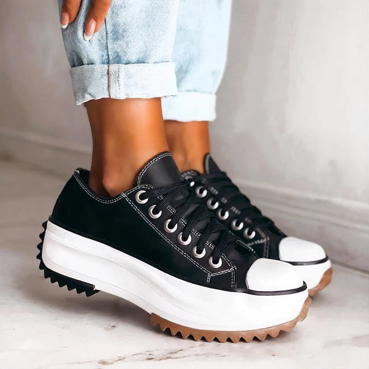 ASTRA - PLATEAU-SNEAKER MIT DICKER SOHLE