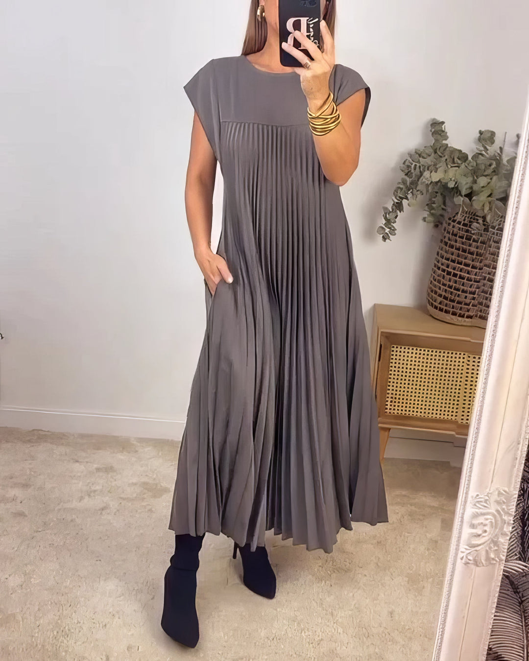 LIVIA - PLISSIERTE TRÄGERKLEID